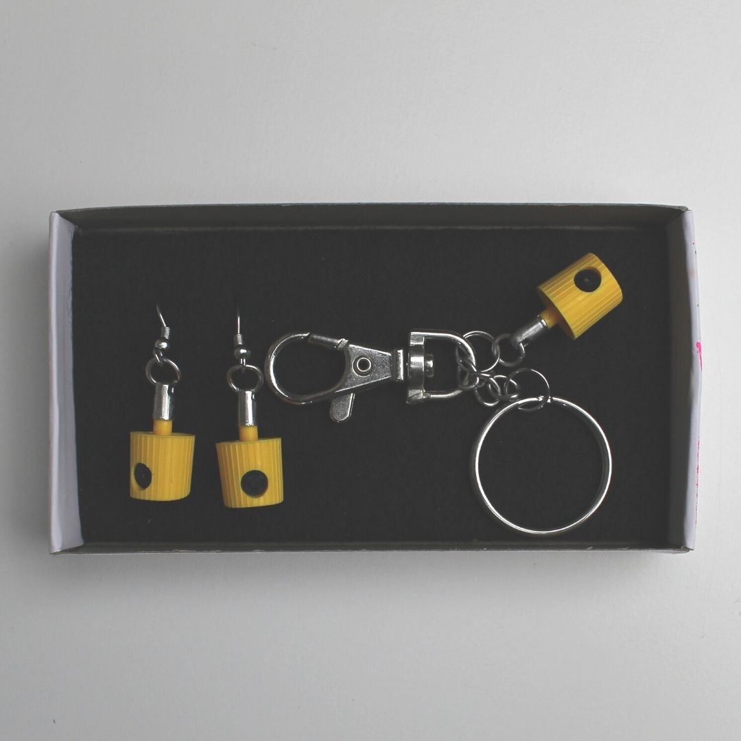 New York Fat Cap Ohrring und Schlüsselanhänger (Yellow) by Busta 170
